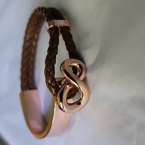 Roberto BY RFM Edgy INFINITY /Leather Bracelet